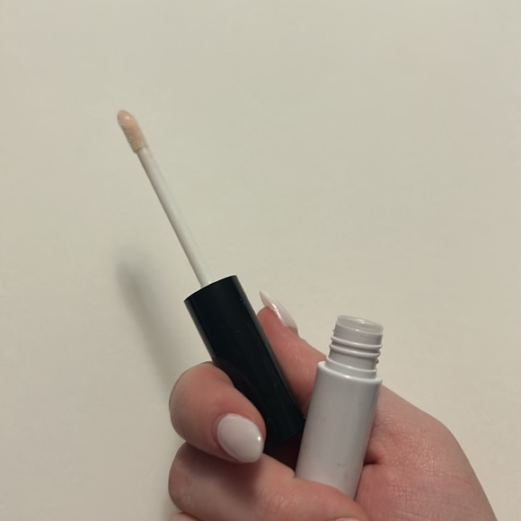 Elf liquid lip primer - Picture 3 of 3
